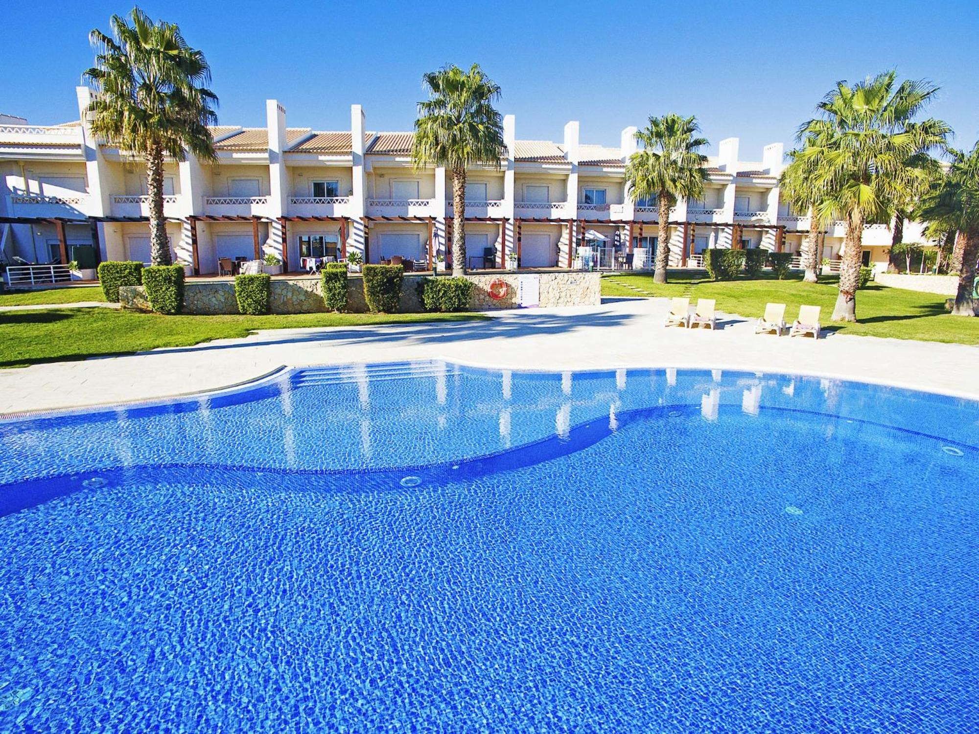 Townhouse With Swimming Pool Albufeira
