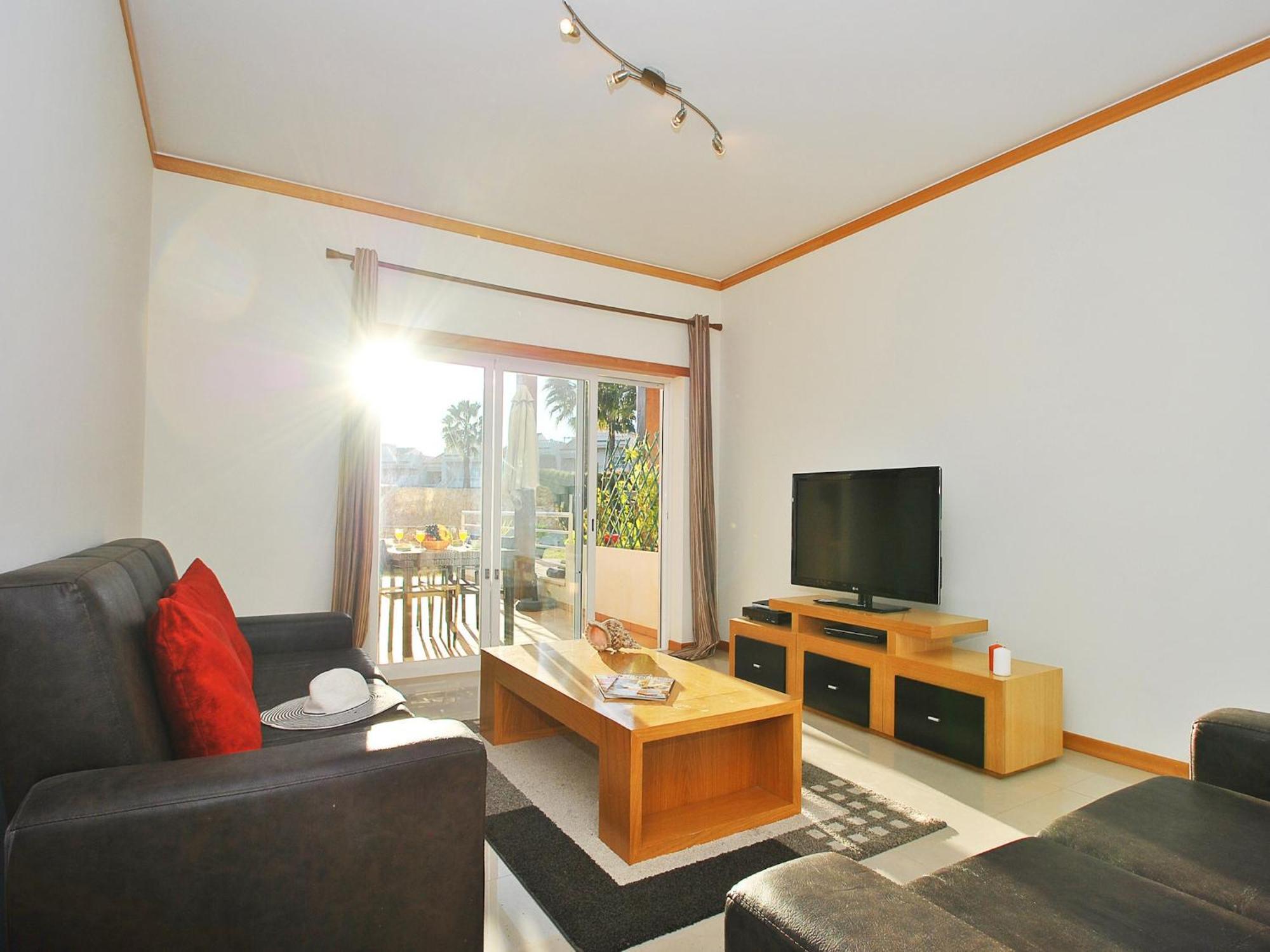 Townhouse With Swimming Pool Albufeira