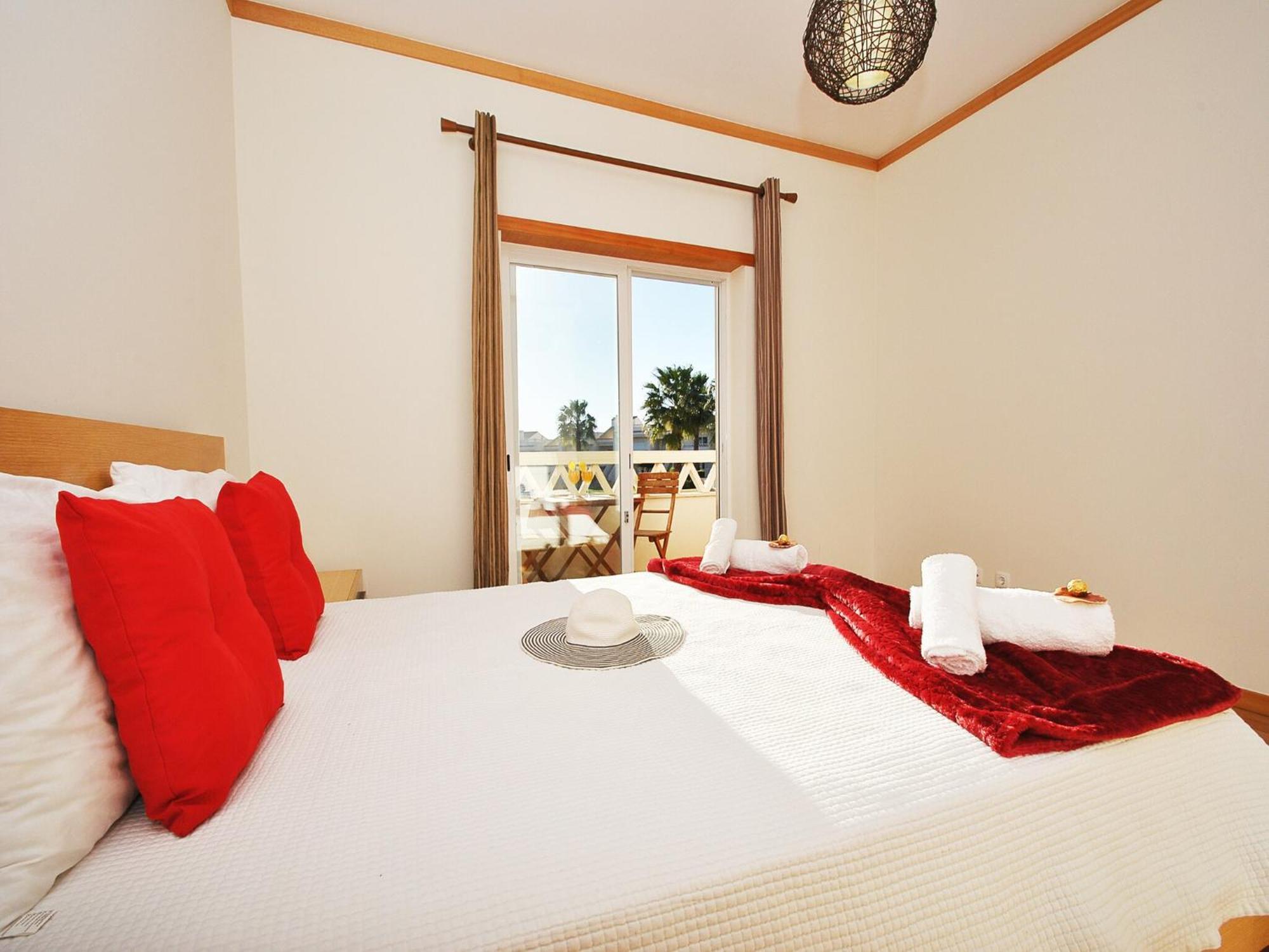 Townhouse With Swimming Pool * Albufeira